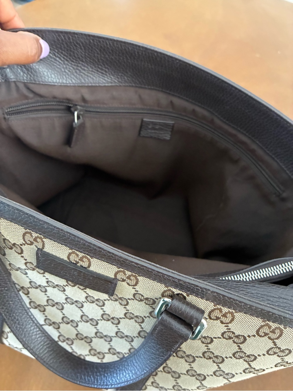 GUCCI GG SUPREME TOTE - Picture 7 of 14